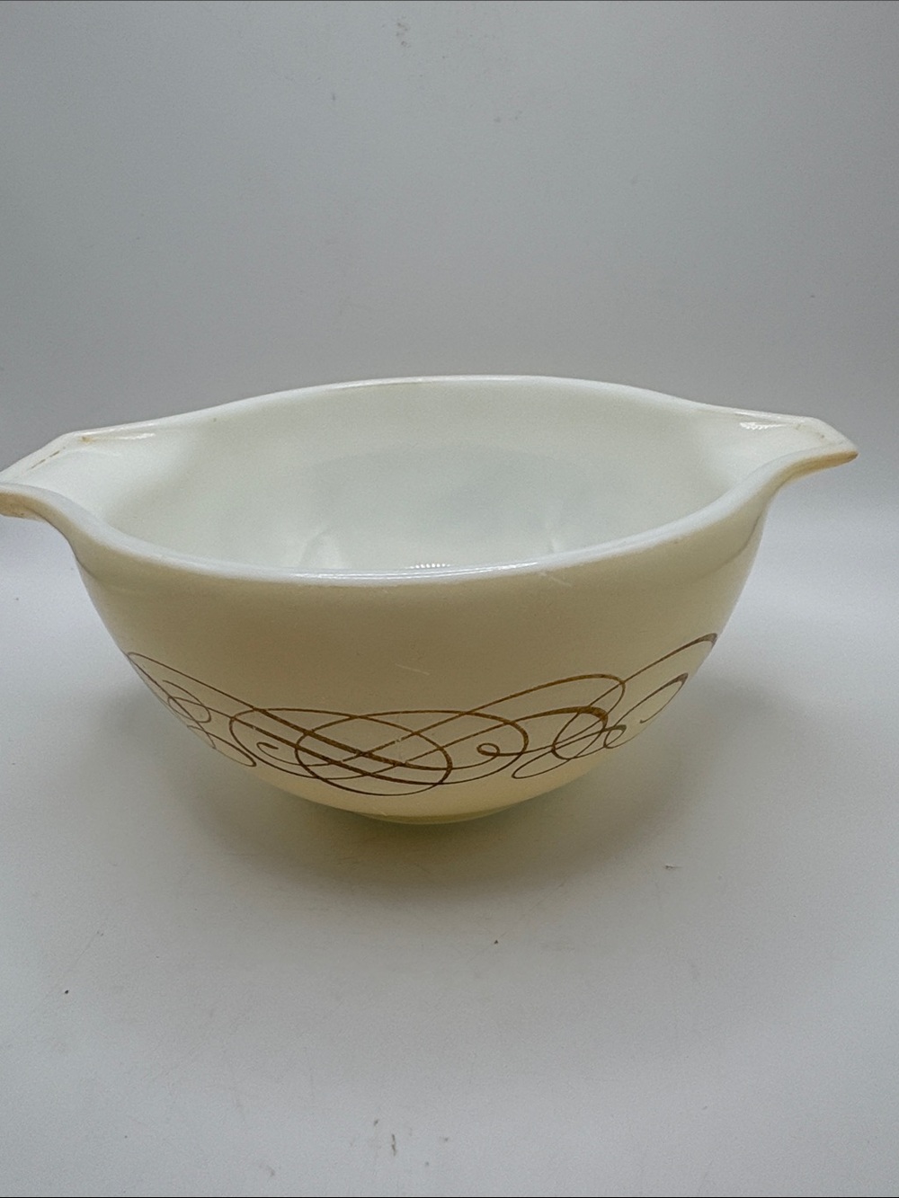Pyrex #441 Golden Scroll Cinderella 1950’s Promotional Chip/Mixing Bowl
